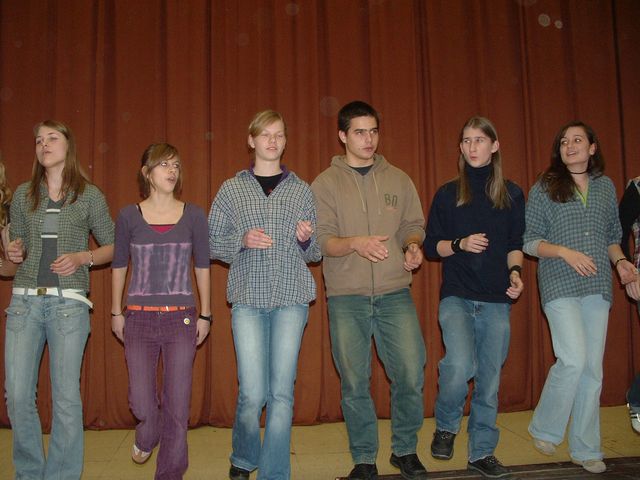 2005-ös Ki mit tud - a D-sek egy csoportja.JPG